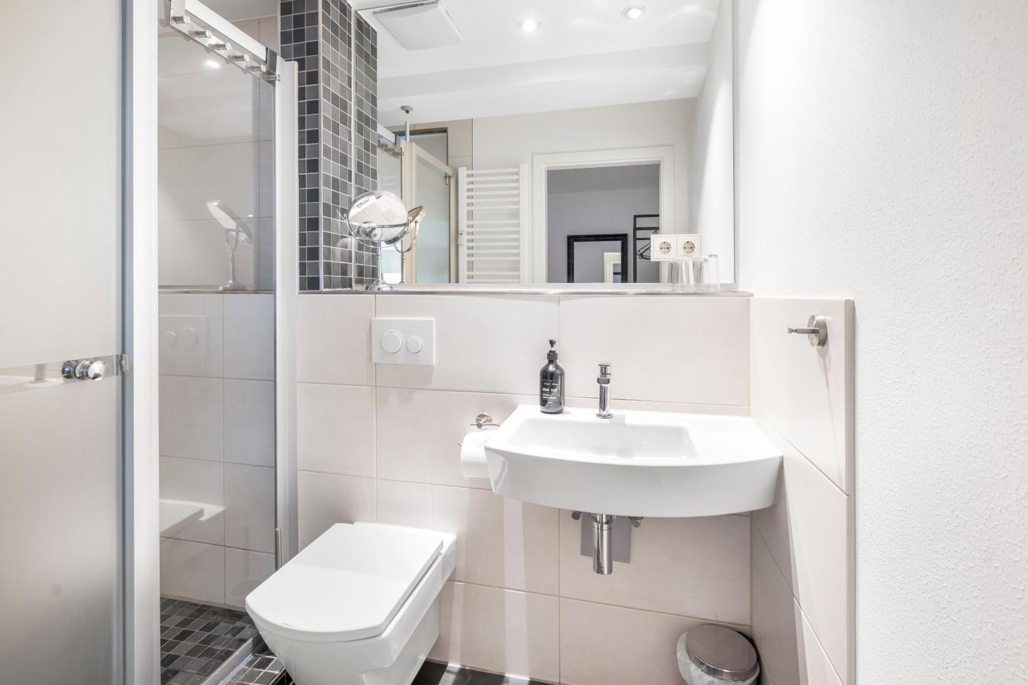 Urban Retreat - Whirpool - Lage Apartament