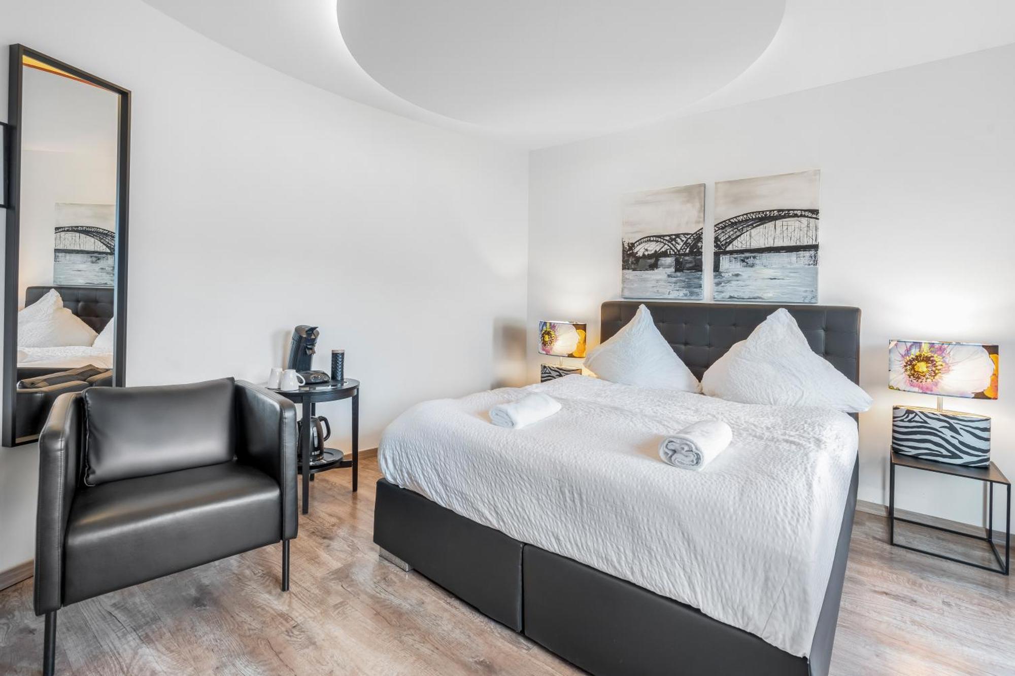 Urban Retreat - Whirpool - Lage Kolonia