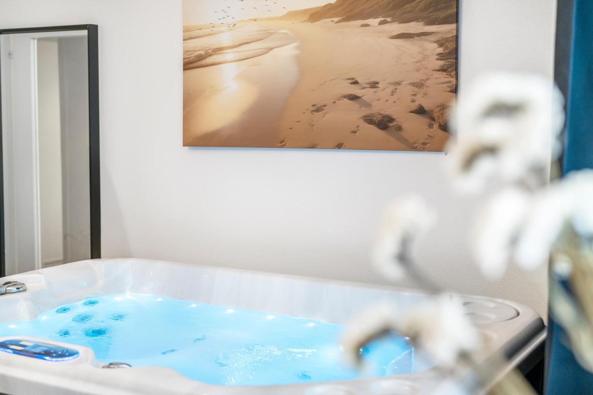 Urban Retreat - Whirpool - Lage Апартаменты *